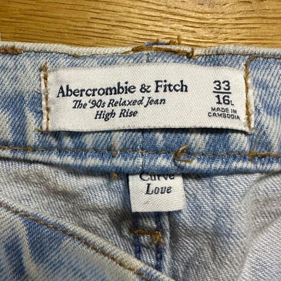 Abercrombie & Fitch 90s relaxed Jean high rise light wash 16L/33 - Picture 3 of 12